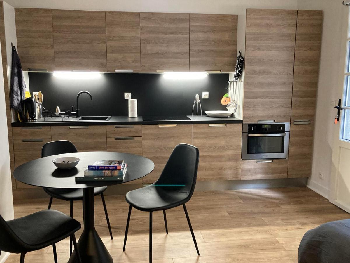 Le Cosy Intra - Appt Cocon Parking Prive Apartment Saint-Malo Exterior photo